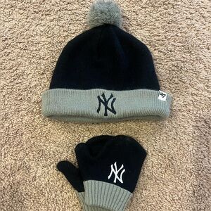 New York Yankees - toddler winter hat beanie and mitten set
